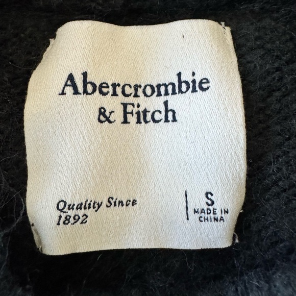 Abercrombie & Fitch Black Sweater. Size S - Picture 4 of 5